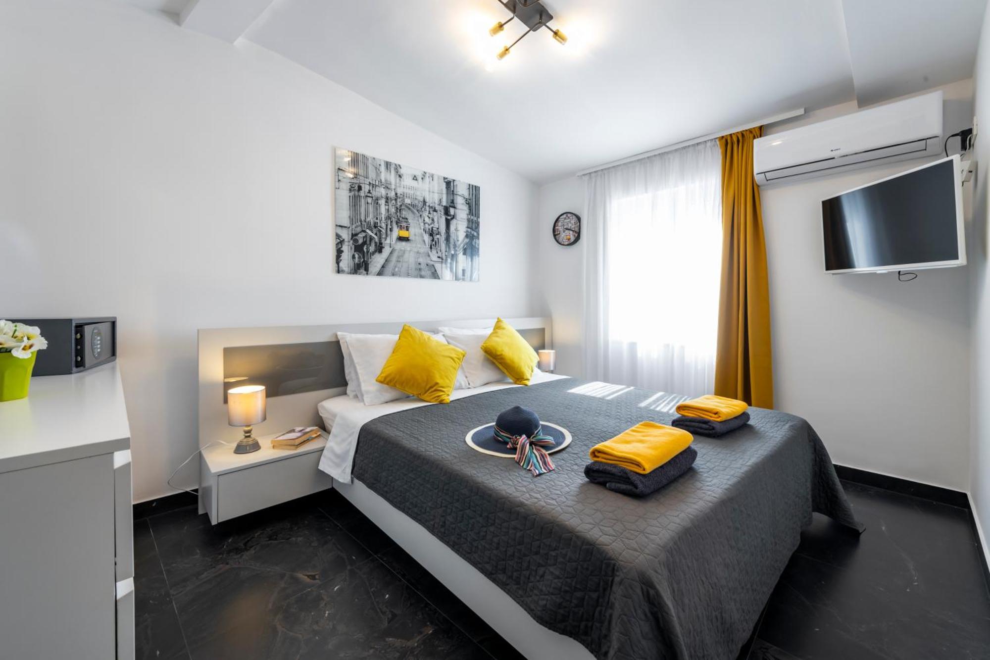 Apartments Nia Deluxe & Elegance ดูบรอฟนิก ภายนอก รูปภาพ