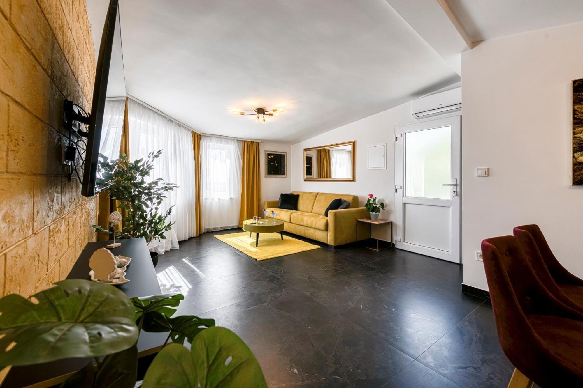 Apartments Nia Deluxe & Elegance ดูบรอฟนิก ภายนอก รูปภาพ