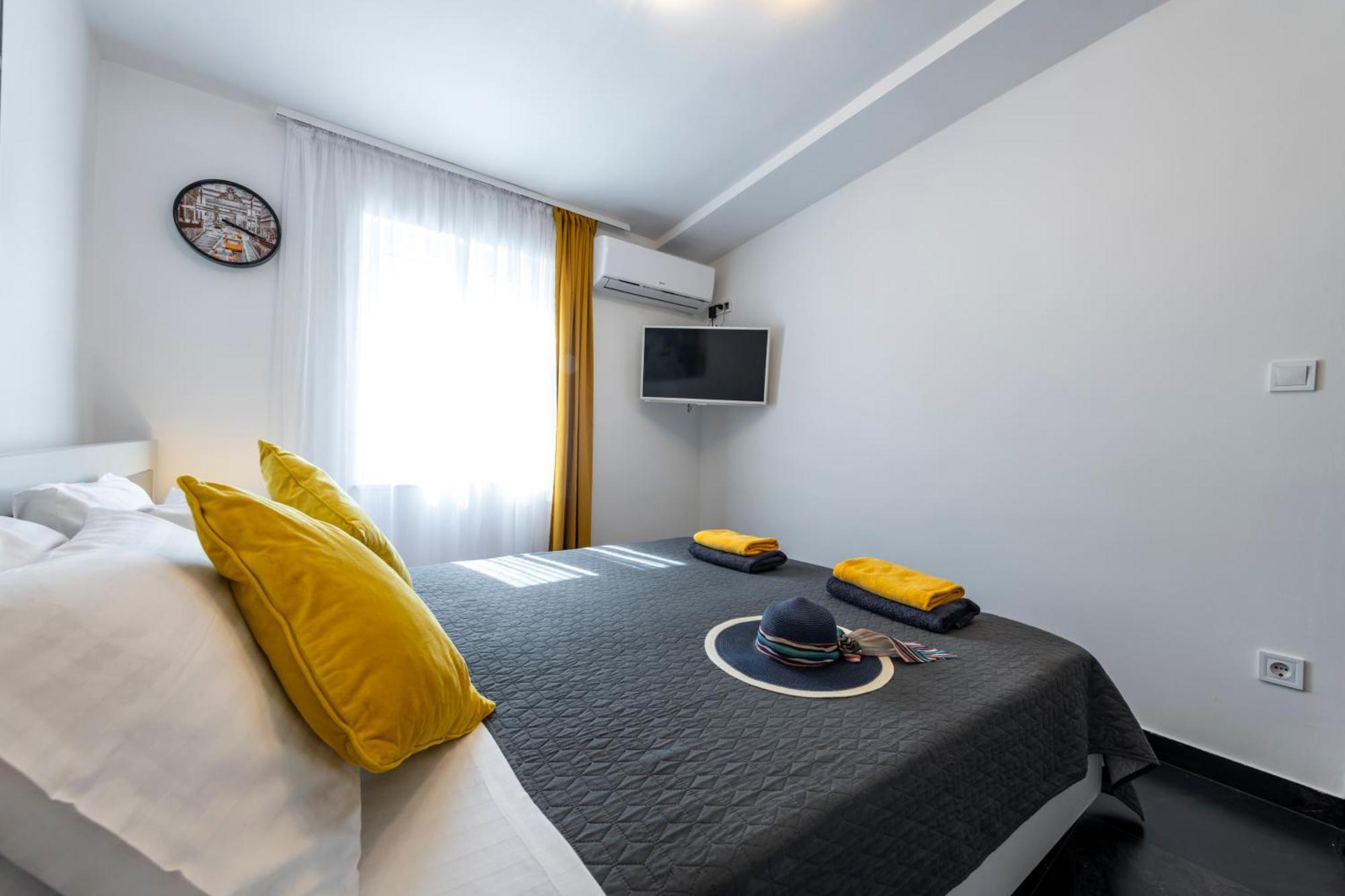 Apartments Nia Deluxe & Elegance ดูบรอฟนิก ภายนอก รูปภาพ